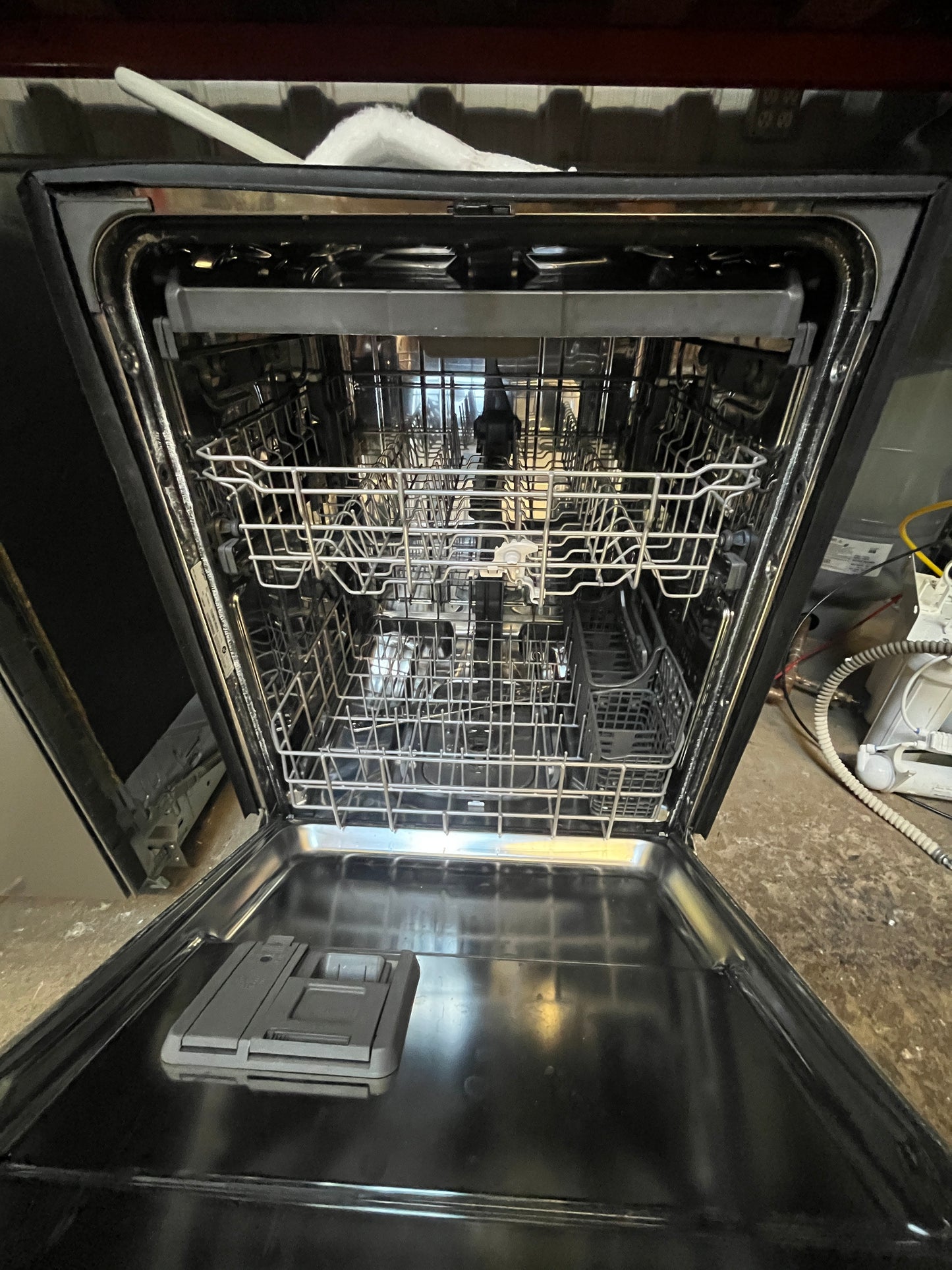 Whirlpool 24in Built-In Dishwasher, Fingerprint Resistant Stainless Steel