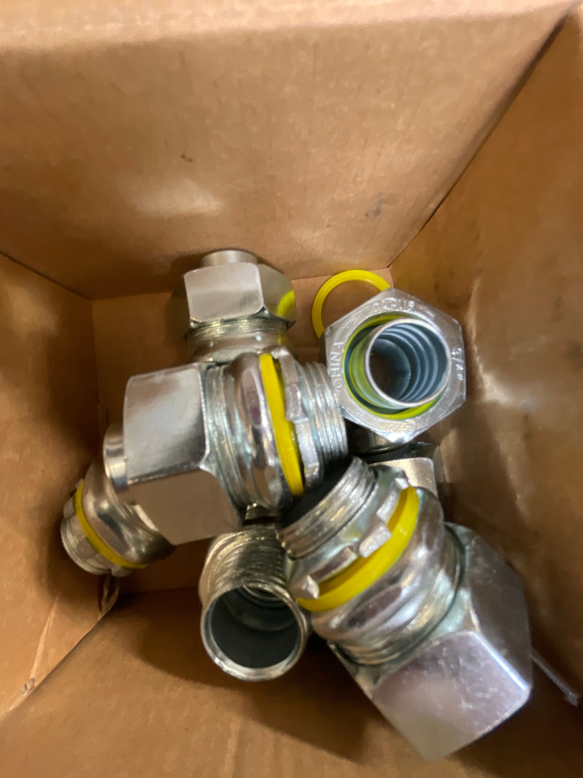 Steel Liquid-Tight Straight Connectors, Yellow Insulated Throat, New