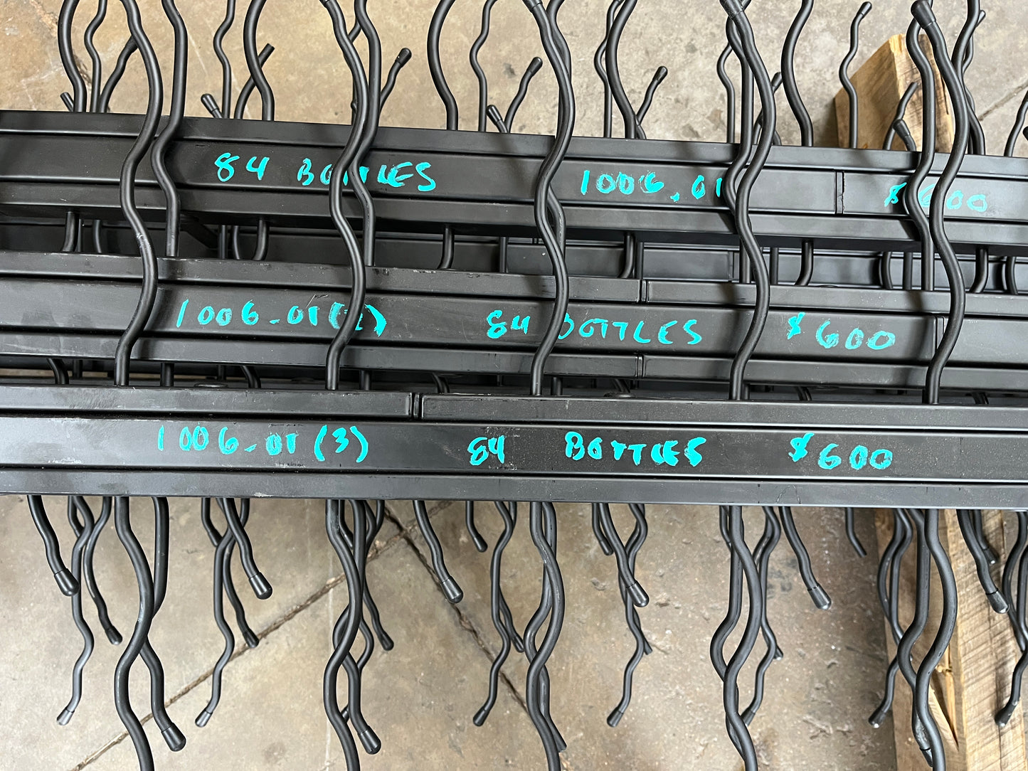 VintageView Metal Wine Rack – 84-Bottle Wall Mount Display ID #1006.01 (1–3)