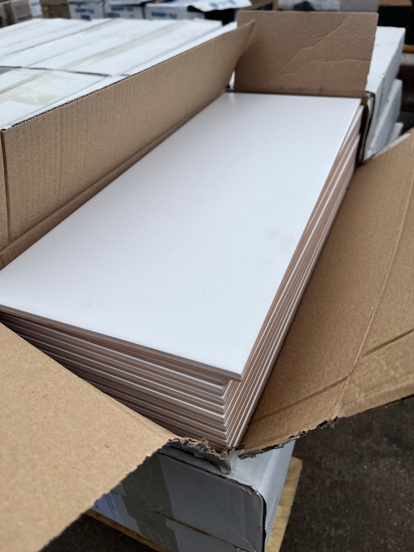 Porcelain Tile, 8x20in, Matte White, 342 sqft