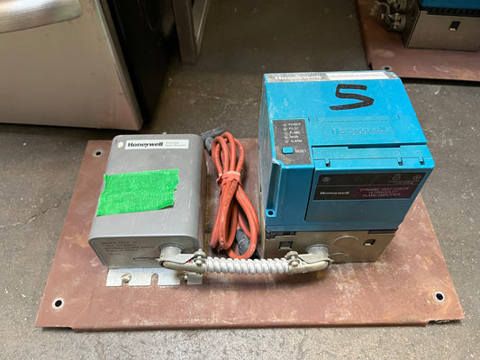Honeywell Burner Control Unit + Amplifier + Spark Generator [813.06]