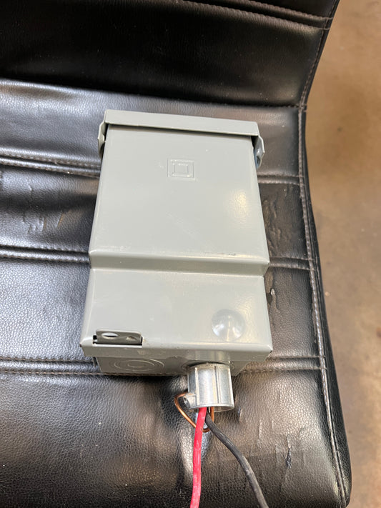 Square D QO-200TR Rainproof Molded Case Switch Enclosure Housing