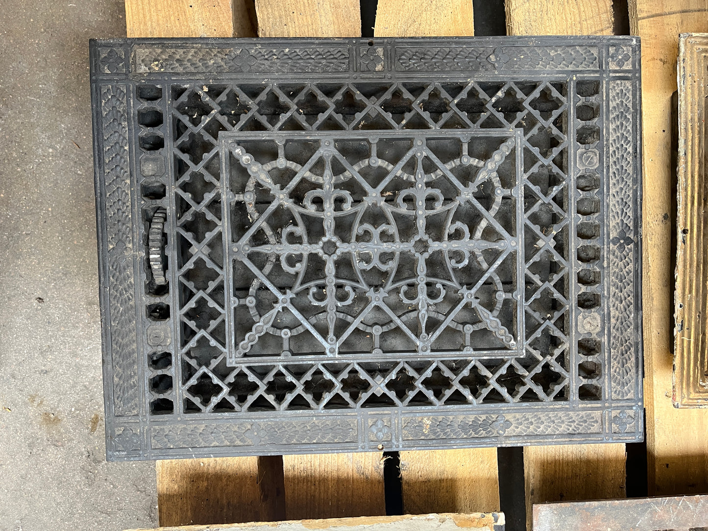 Antique Cast Iron Floor Register 16" x 12 1/4" [#B427.01]