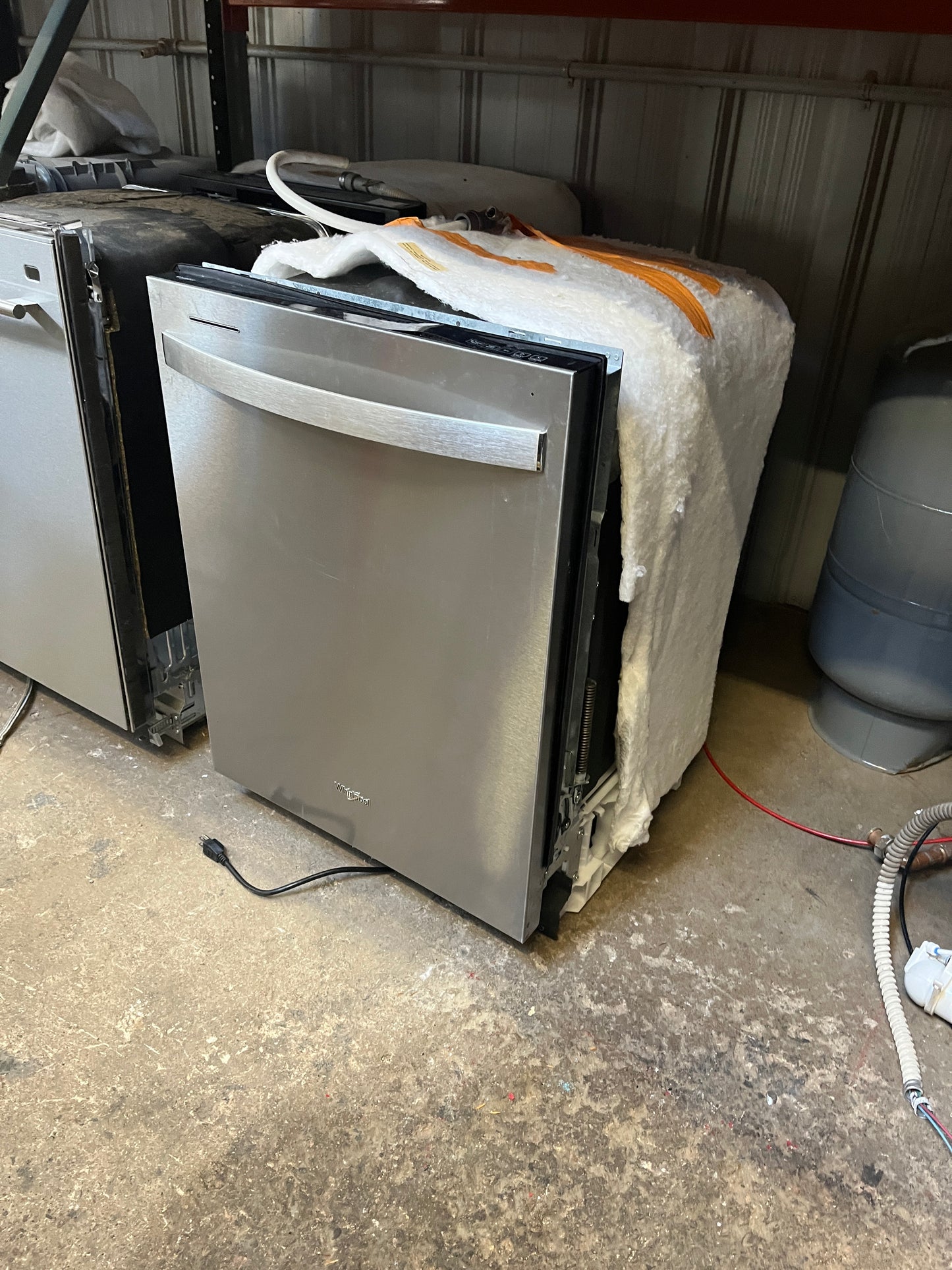 Whirlpool 24in Built-In Dishwasher, Fingerprint Resistant Stainless Steel
