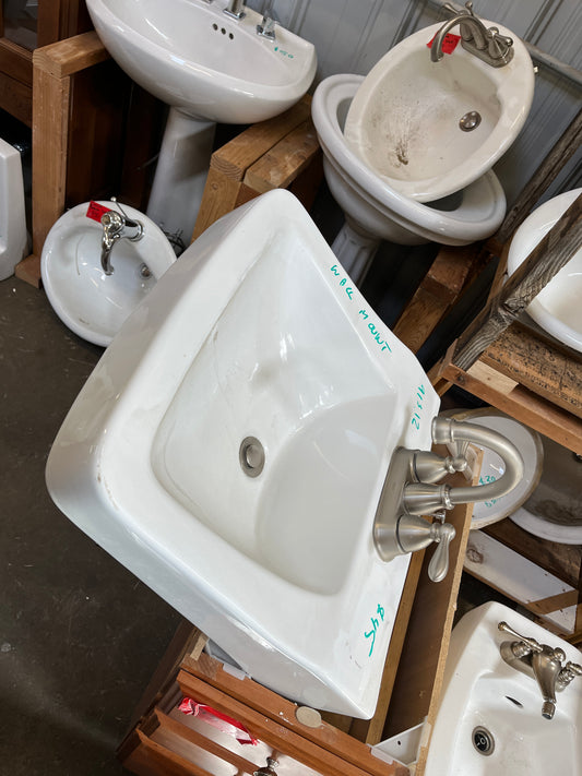 Glacier Bay Wall-Mount Sink with Faucet [913.12]