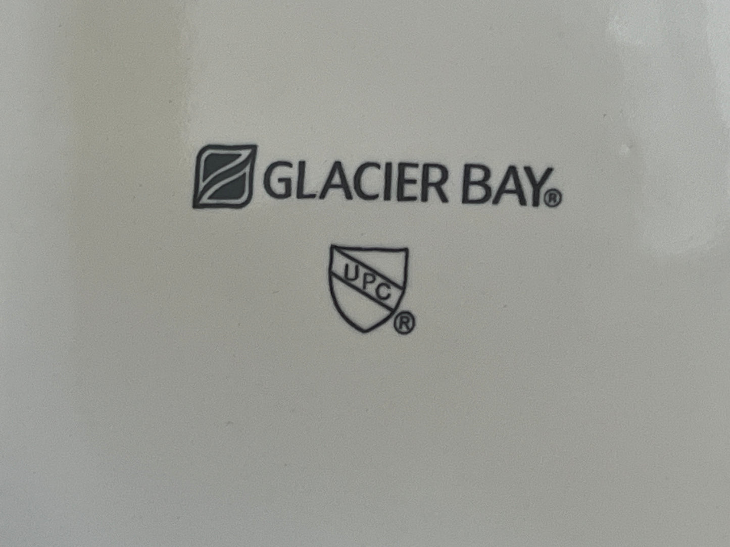 Glacier Bay Wall-Mount Sink with Faucet [913.12]