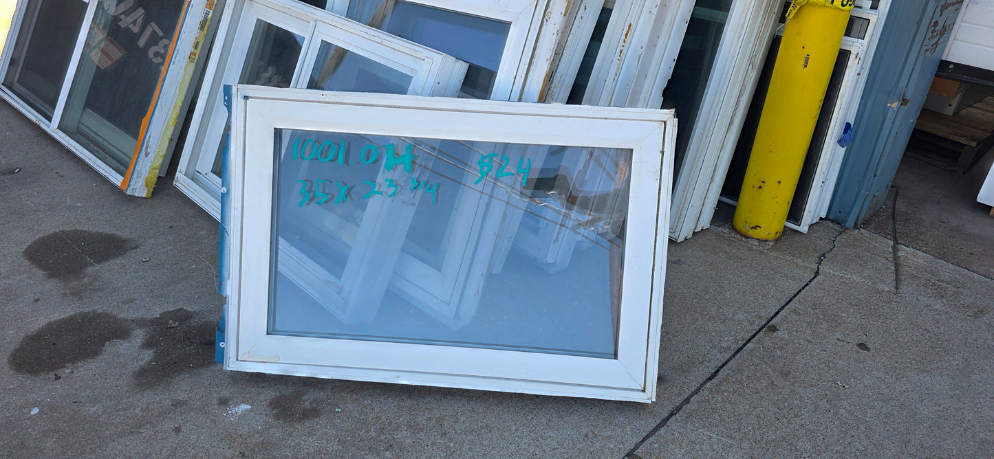 Double-Paned Window 35" x 23 3/4" [1001.04]