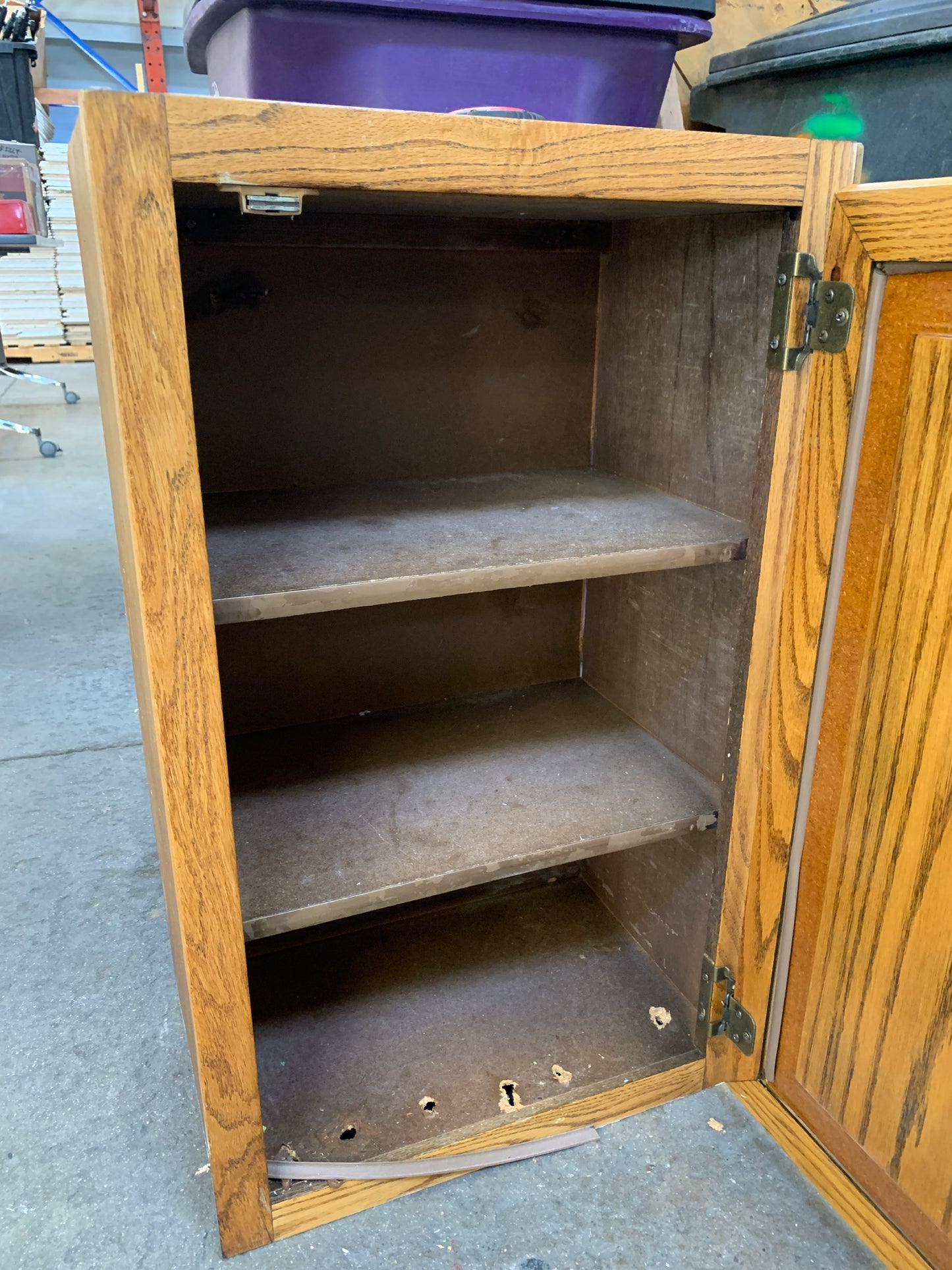 12" Oak Upper Cabinet – Single Door with Shelving [621.02]