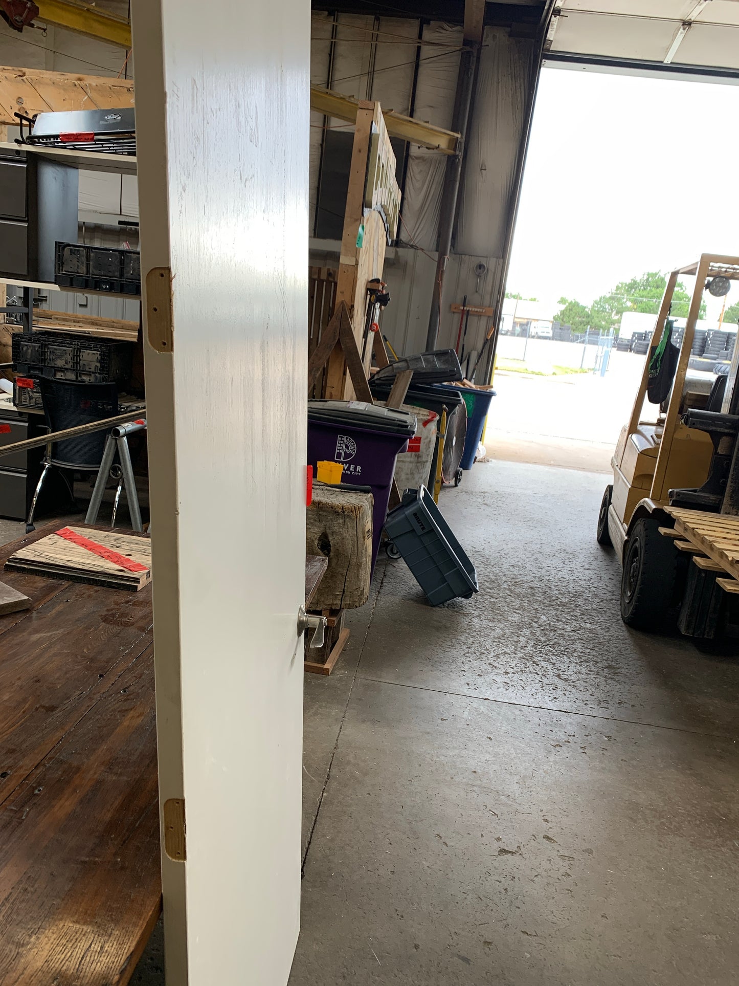 32" x 93 3/4" Flush Interior Slab Door – Lever Handle [707.17]