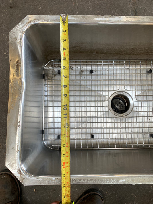30 ½" Stainless Steel Undermount Kitchen Sink – Single Basin with Grid Insert 707.09