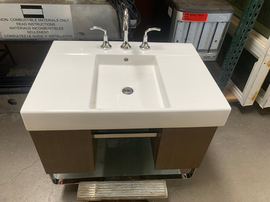 Kohler Wall-Mount Vanity with Moen Faucet Set [808.01]