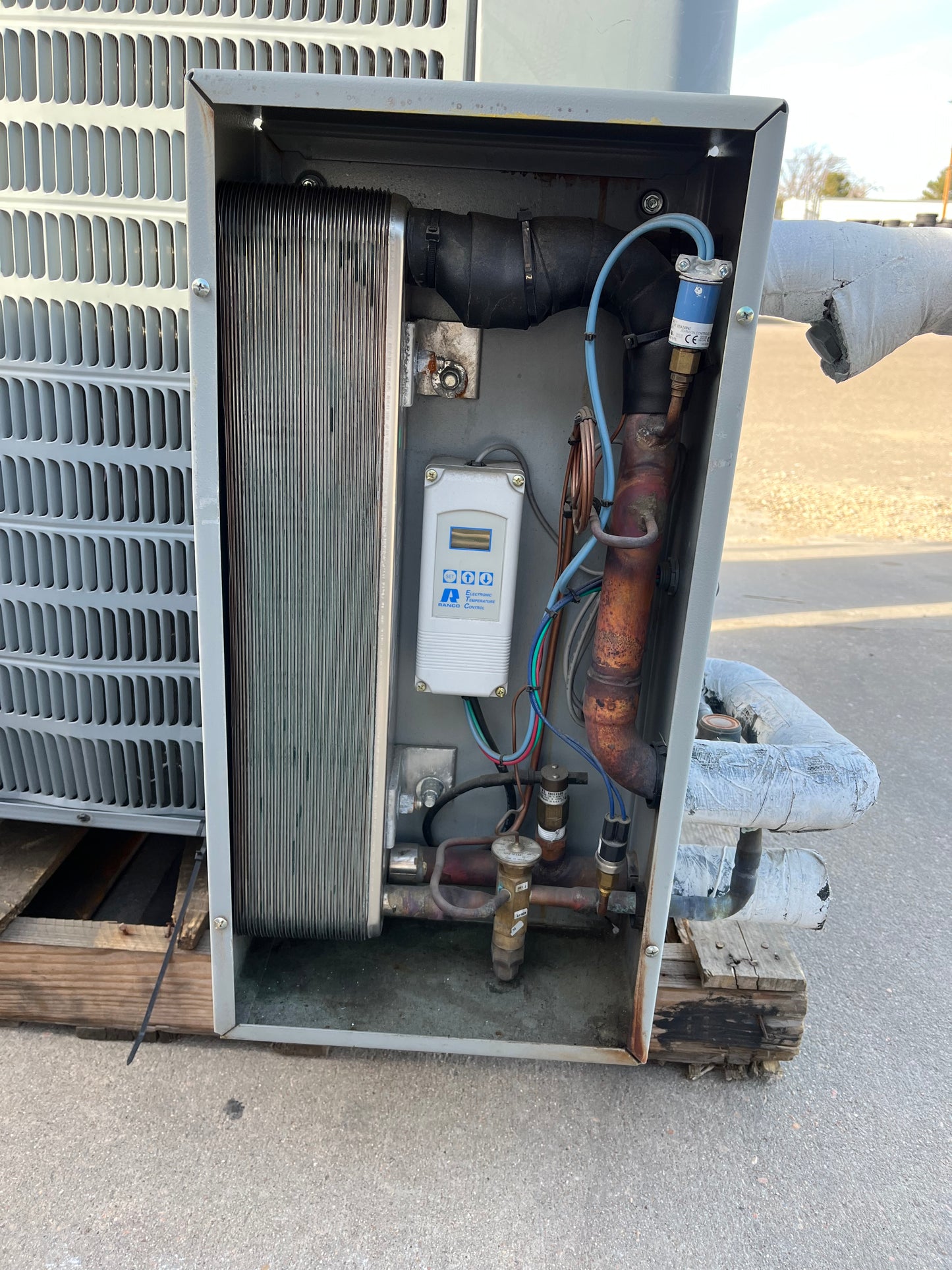10 Ton Air Conditioner Condenser (Daikin DX11SA1203) [813.03]