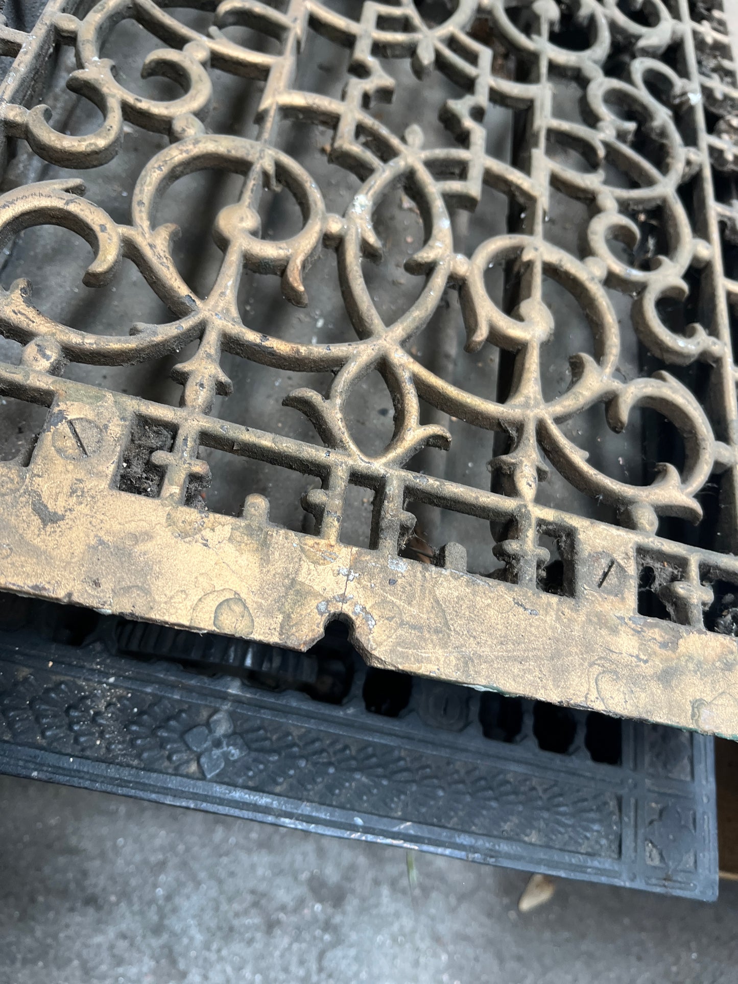 Antique Cast Iron Floor Register 13 7/8" x 11 3/4" [#B427.02]