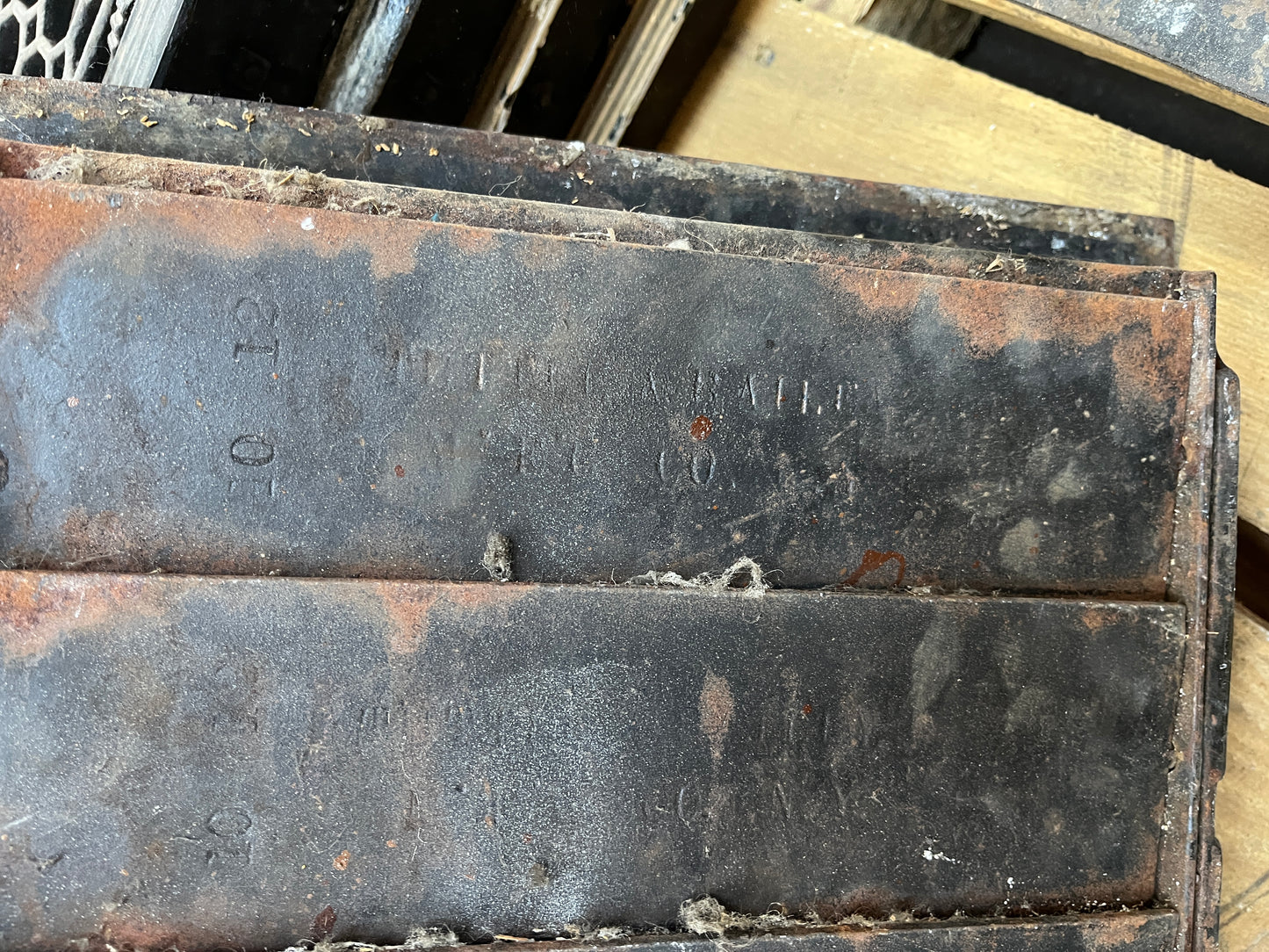 Antique Cast Iron Floor Register – Ornate Scroll Pattern [#B427.05]
