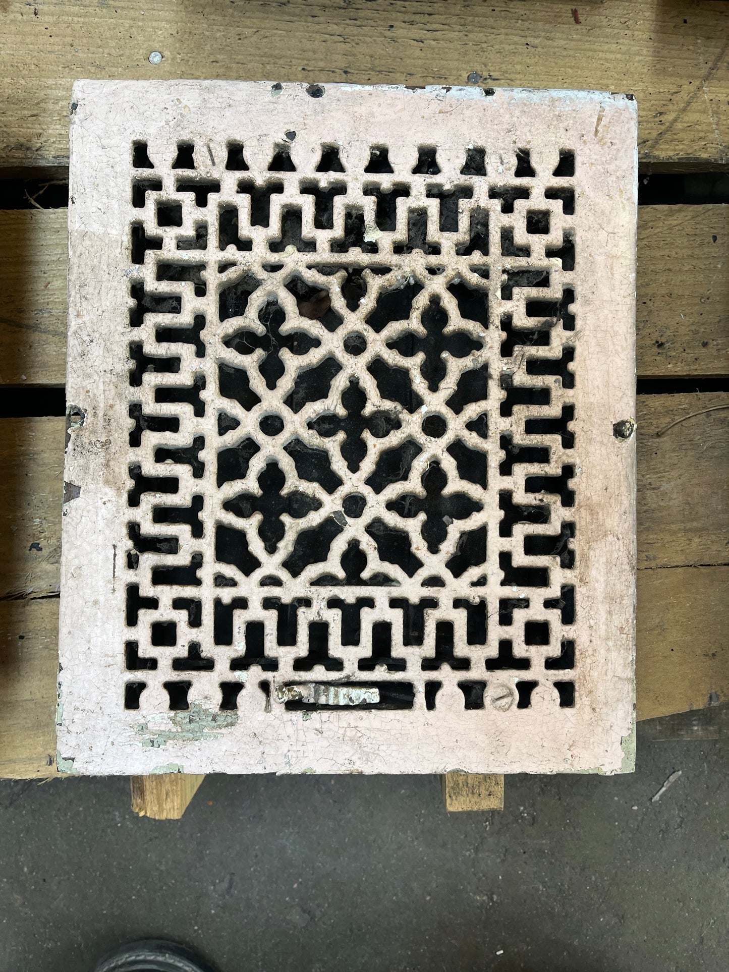 Cast Iron Floor Register – Geometric Pattern [#B427.09]