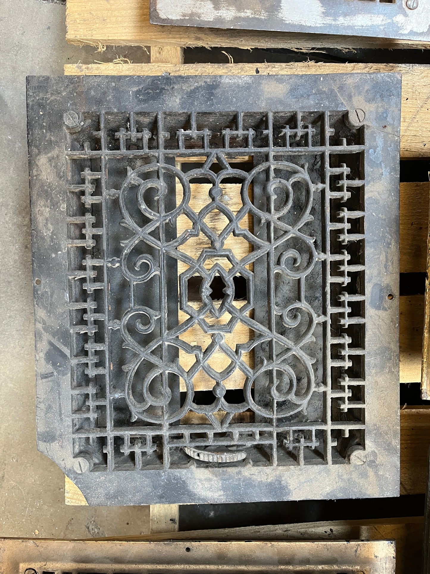Cast Iron Floor Register – Ornate Pattern [#B427.07]