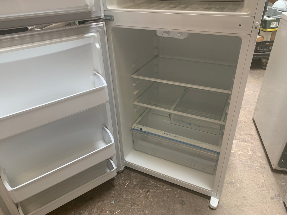 28in Frigidaire Top Freezer Refrigerator, White  #D917.06