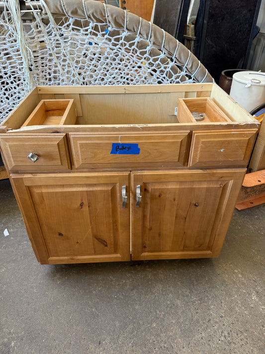 Bathroom Vanity, Wood Finish [#BNCC.404.01]