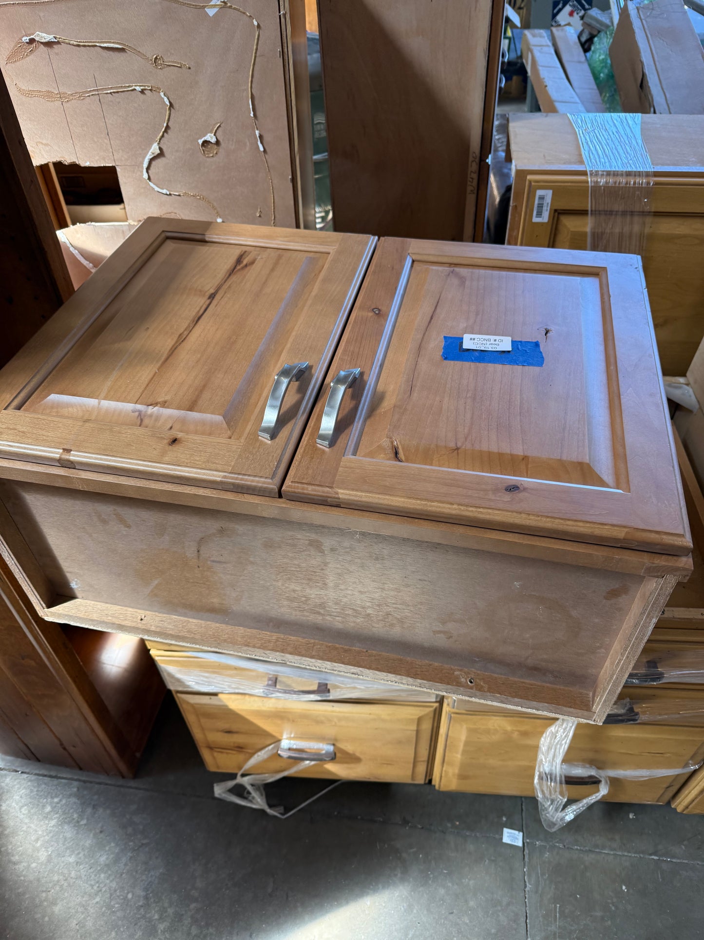 Bathroom Vanity, Wood Finish [#BNCC.404.01]