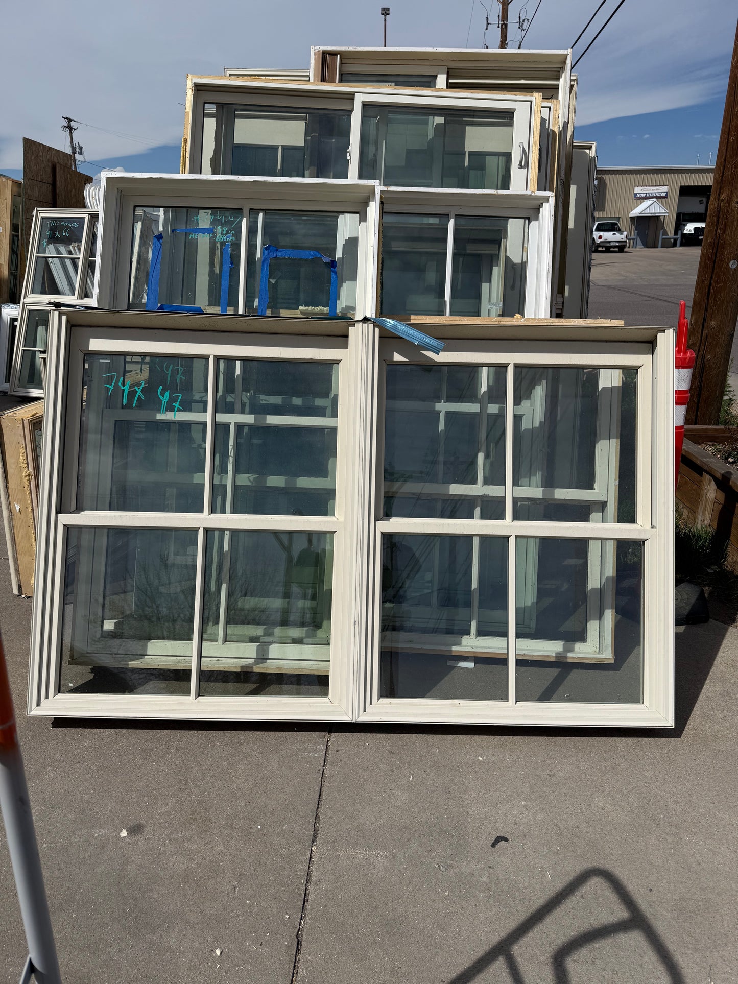 Vinyl Sliding Window 74x47 Grid Style [TNCC.407.07]