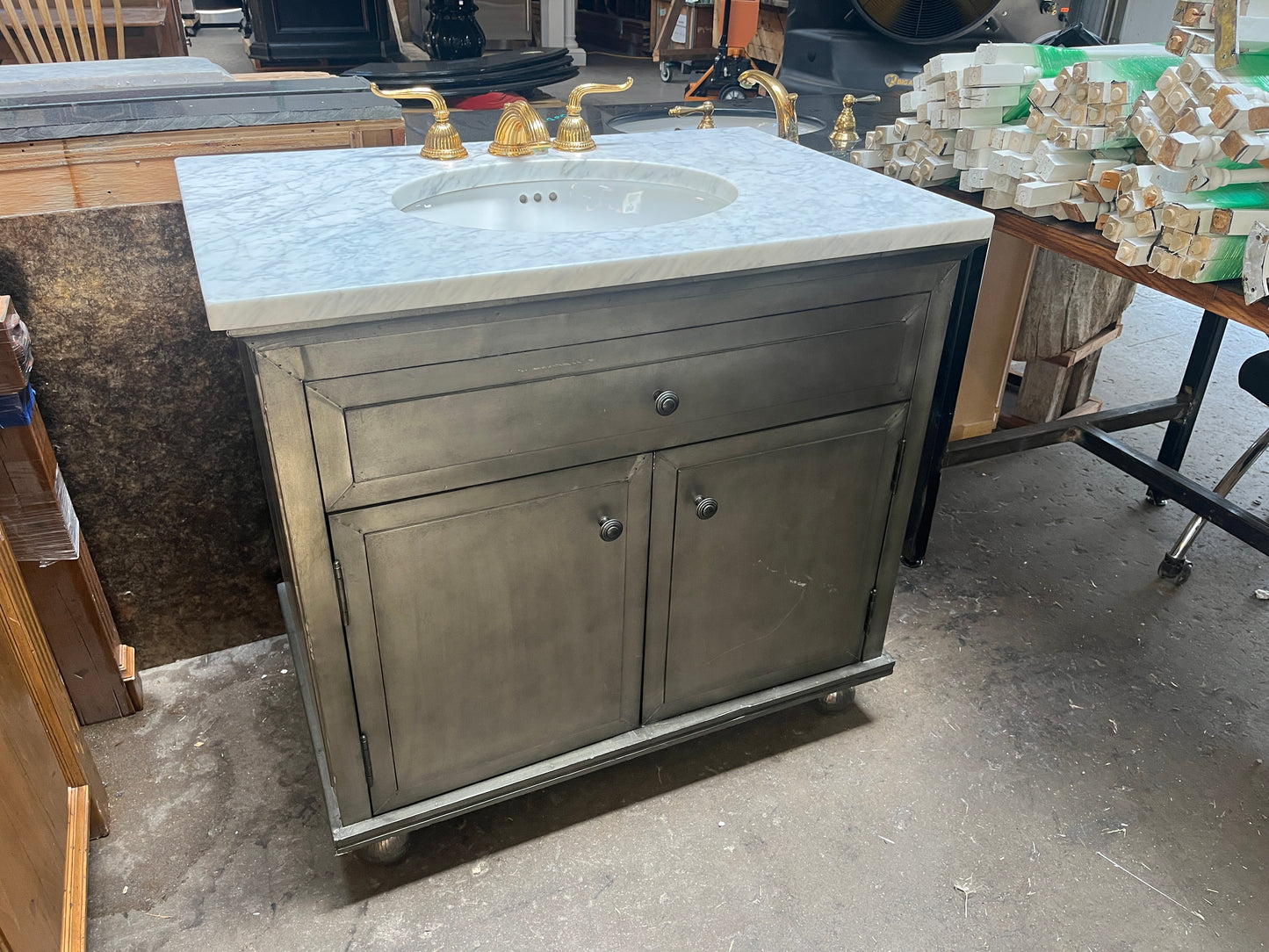 36in Single Bathroom Vanity, Pewter Finish [#SNCC.609.01]