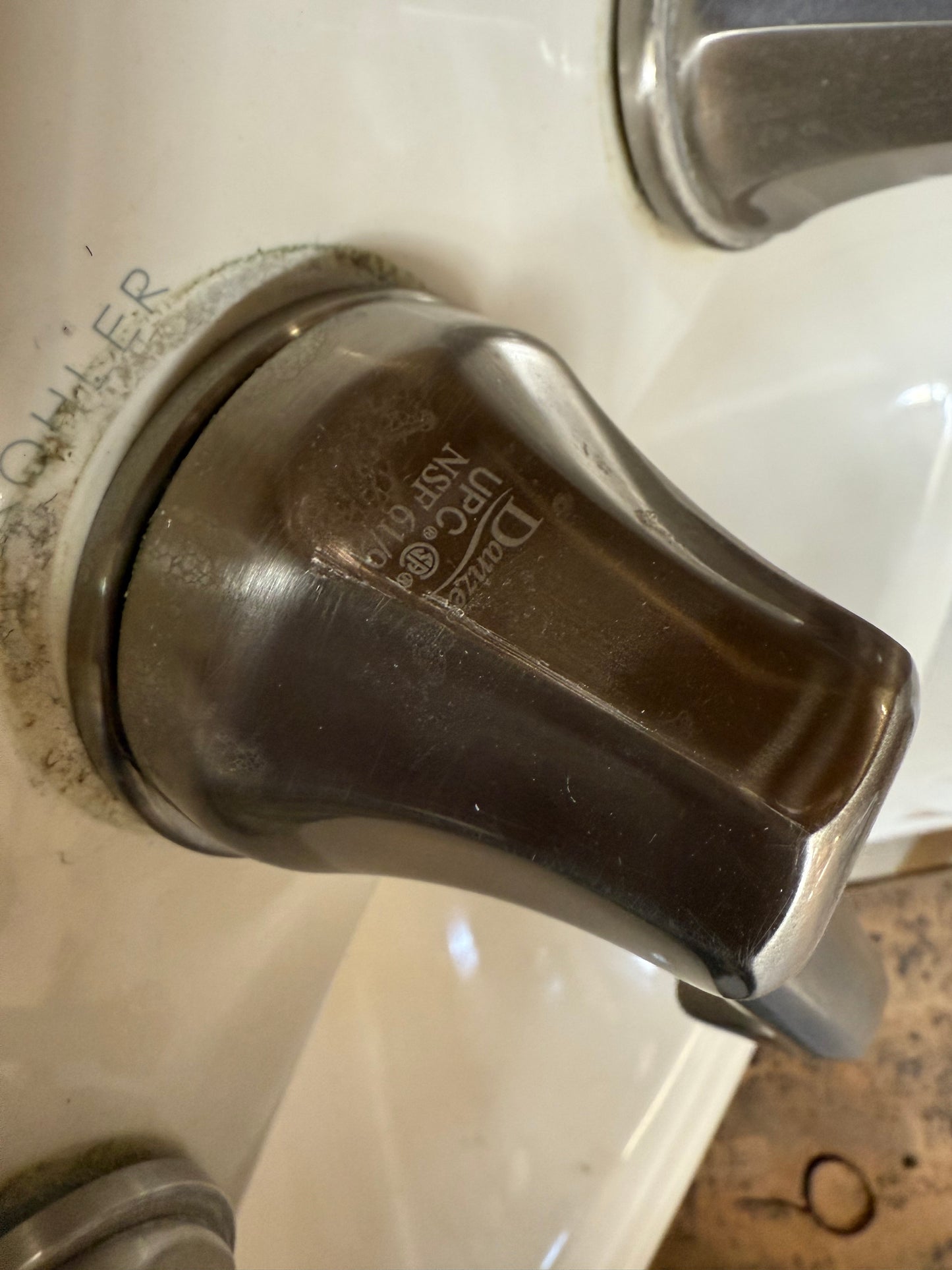 Kohler Drop-In Sink w/ Delta Faucet Set [#E416.08]