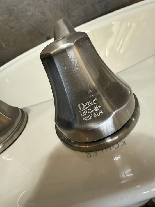 Kohler Wall-Mount Sink w/ Danze Faucet Set [#E416.10]