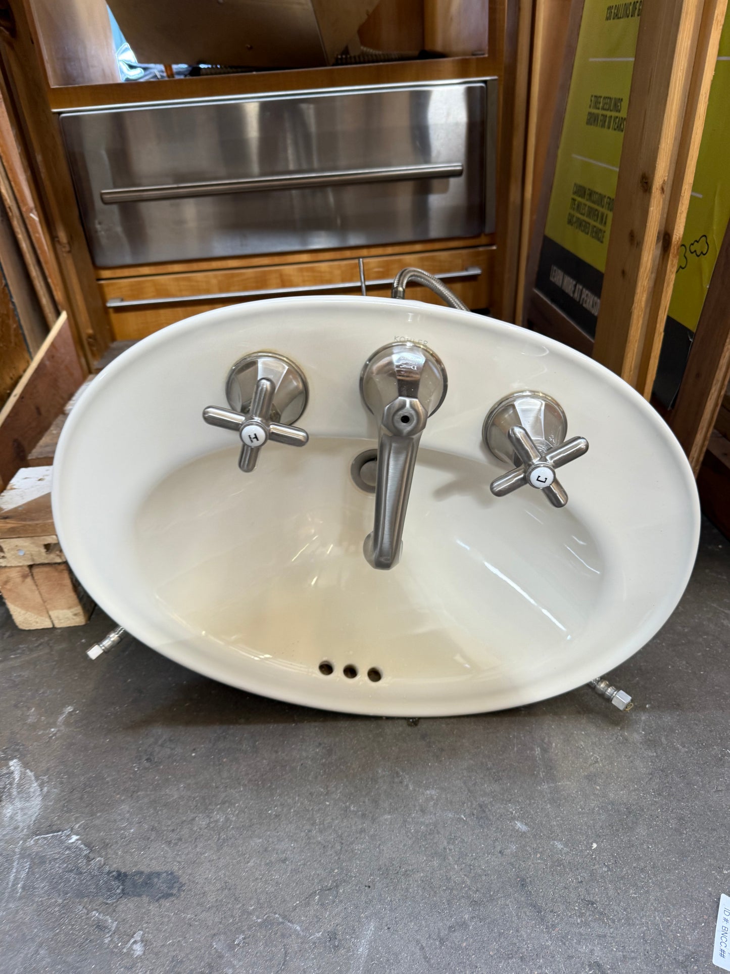 Kohler Wall-Mount Sink w/ Danze Faucet Set [#E416.10]
