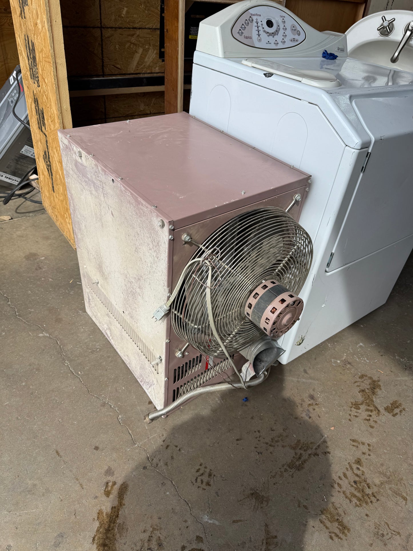 Gas Unit Heater (Ceiling Mount) [#E417.04]