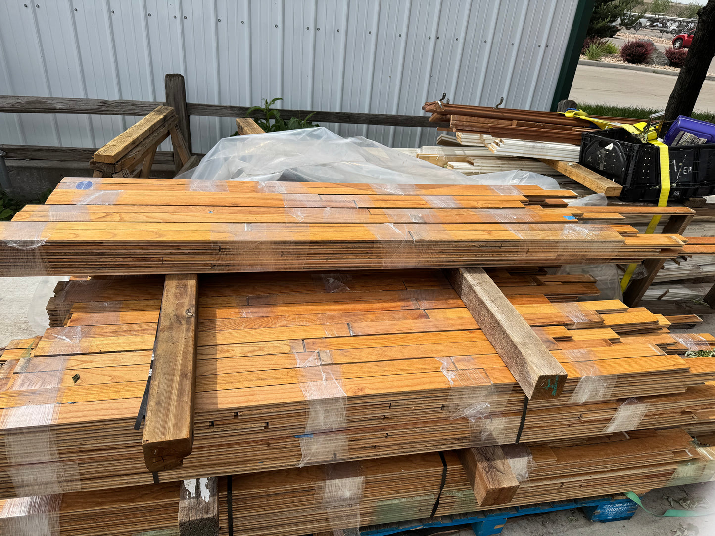 Oak Flooring, 525 sqft [#N603.01]