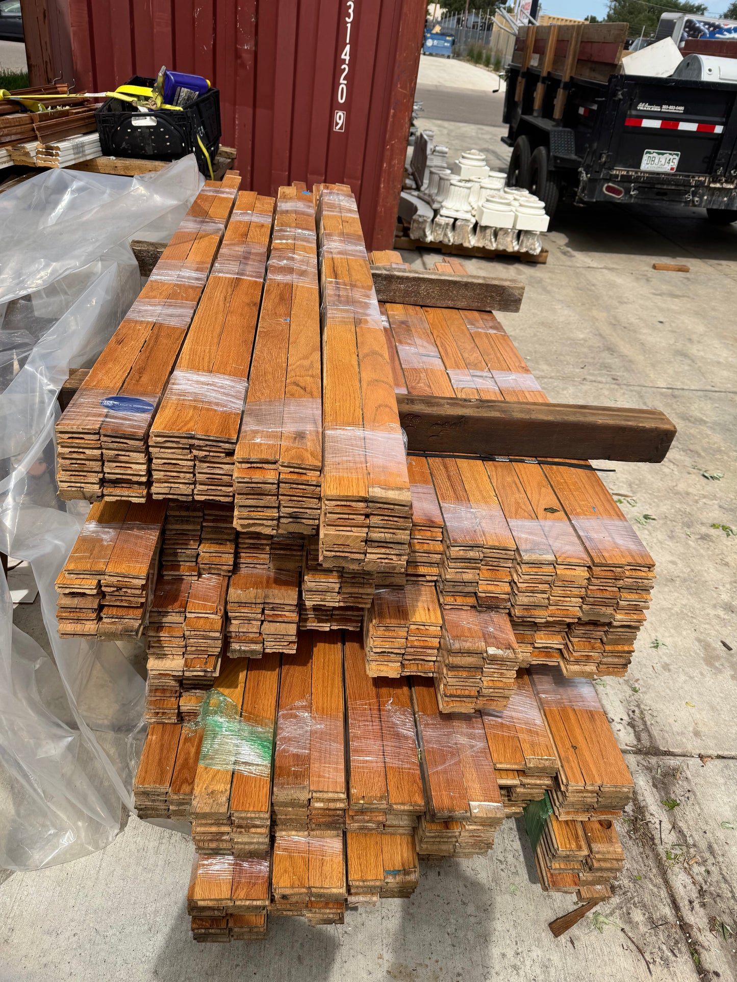 Oak Flooring, 525 sqft [#N603.01]