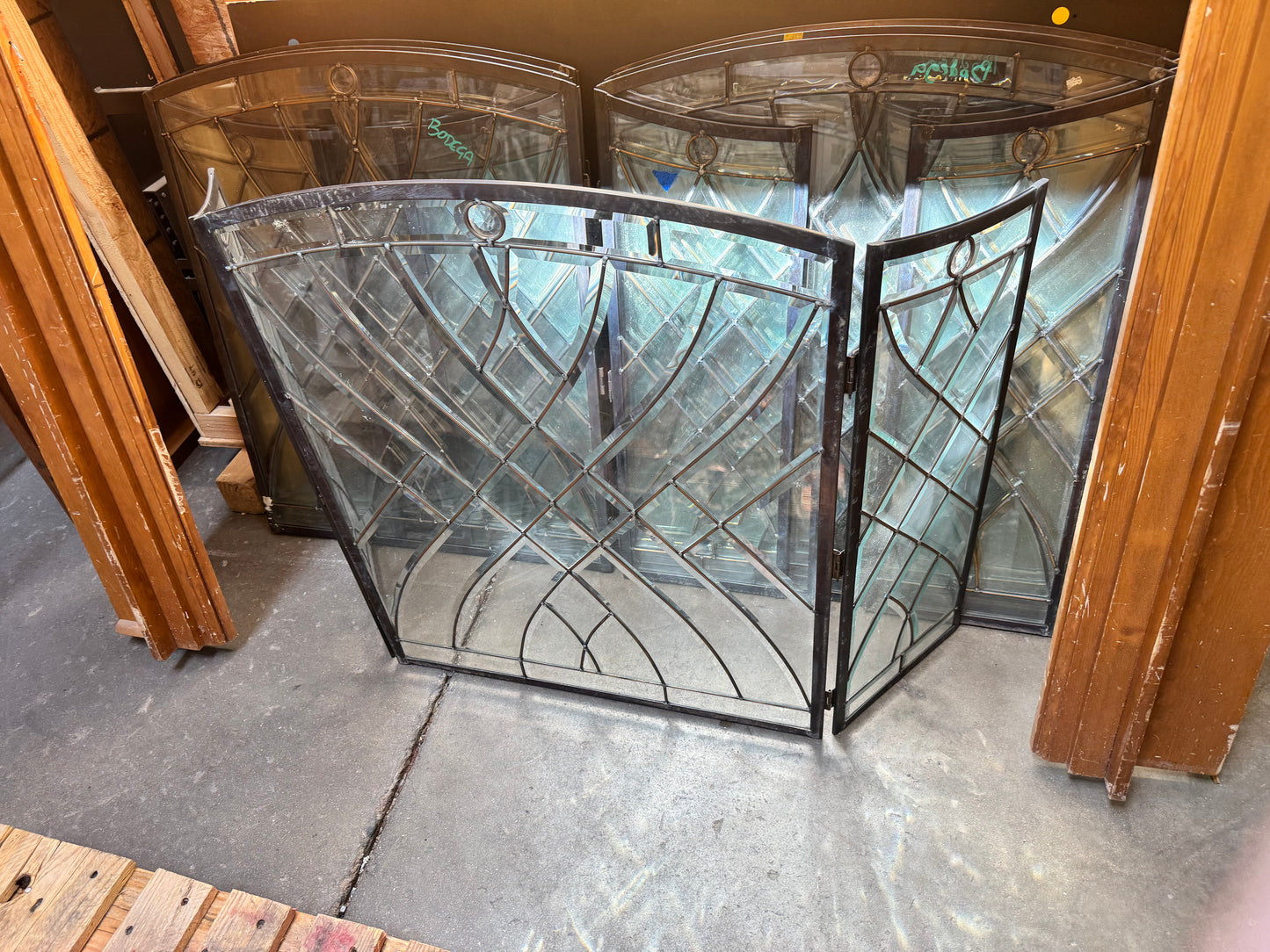 Decorative Curved Glass Fireplace Screen