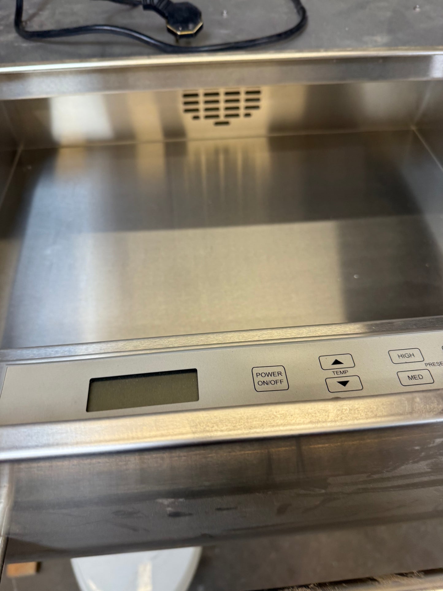 Wolf 30" Built-In Warming Drawer – Stainless Steel [#E505.03]
