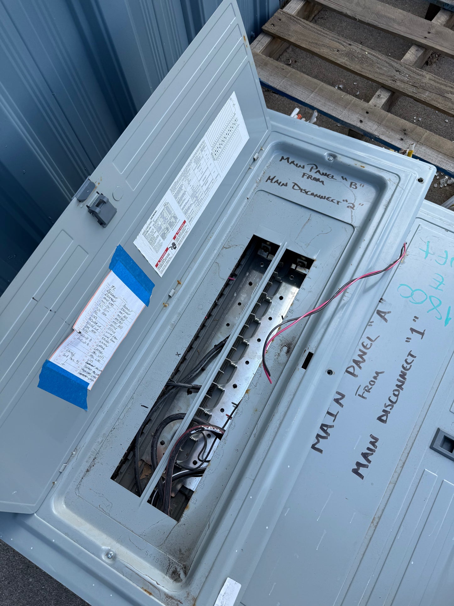 Siemens 200 Amp Indoor Load Center Panel [#E509.03]
