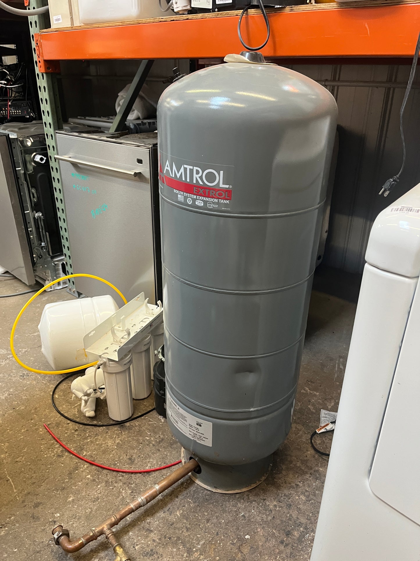 Amtrol SX-60V 32 Gallon Extrol Expansion Tank [#SNCC.716.99]