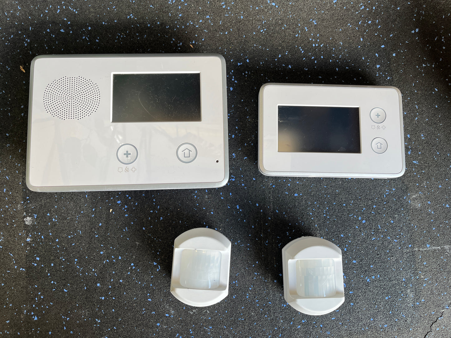 2GIG Go!Control Security System with Touchscreen and Sensors