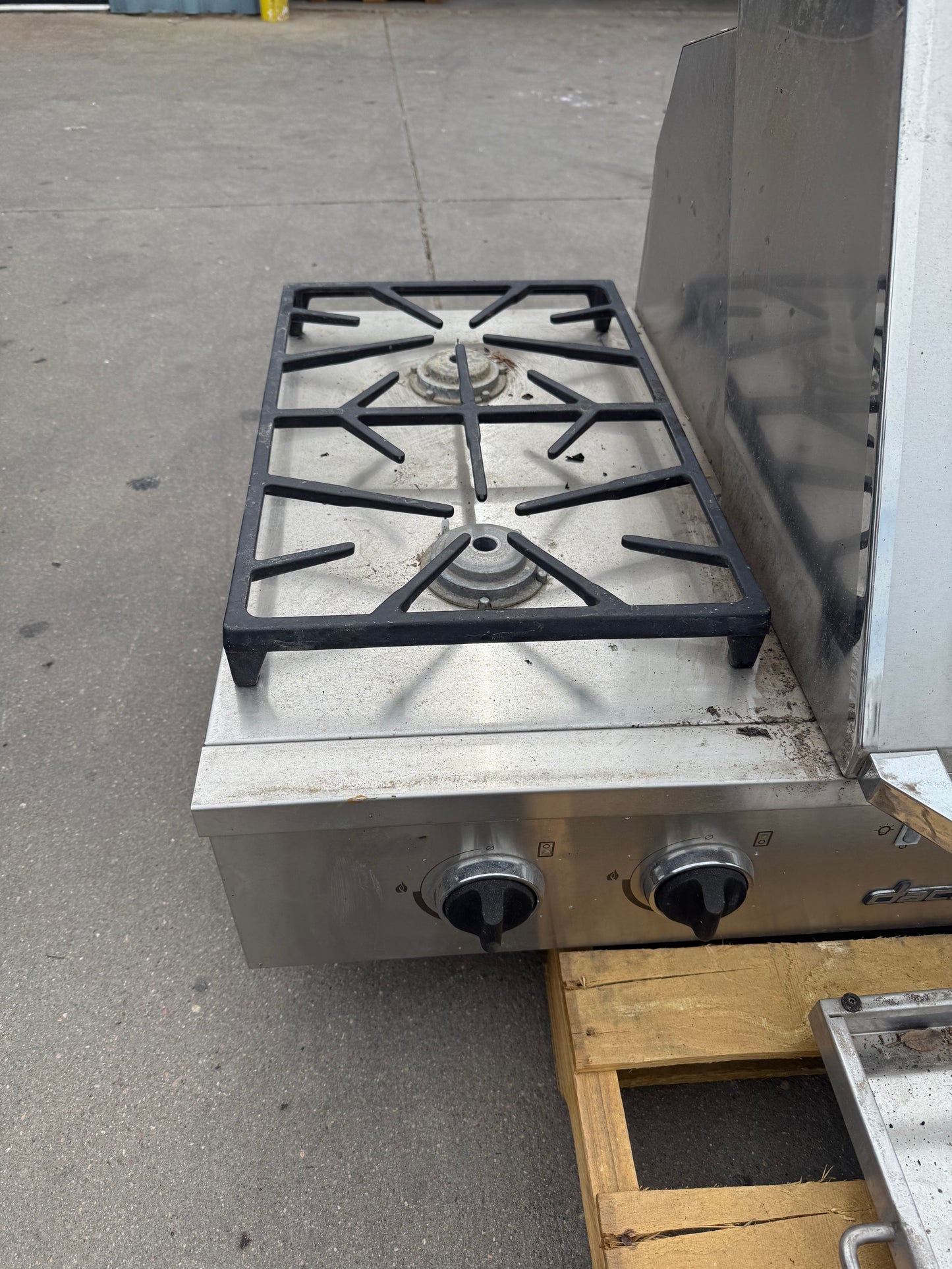 Dacor Outdoor Grill w/ Side Burner [#E528.01]