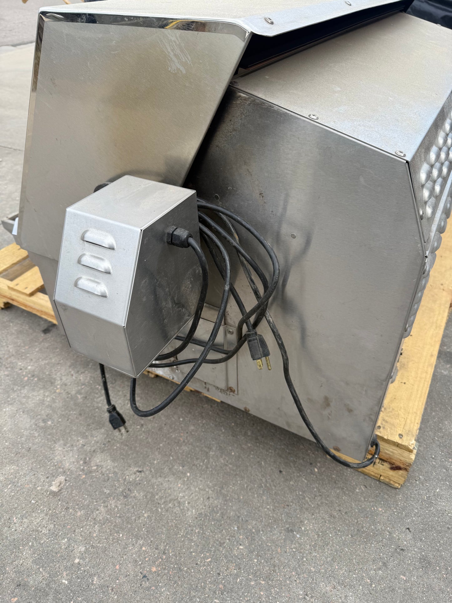 Dacor Outdoor Grill w/ Side Burner [#E528.01]