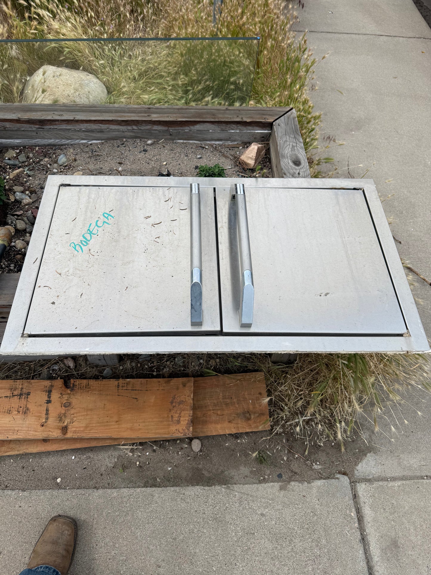 Dacor Outdoor Grill w/ Side Burner [#E528.01]
