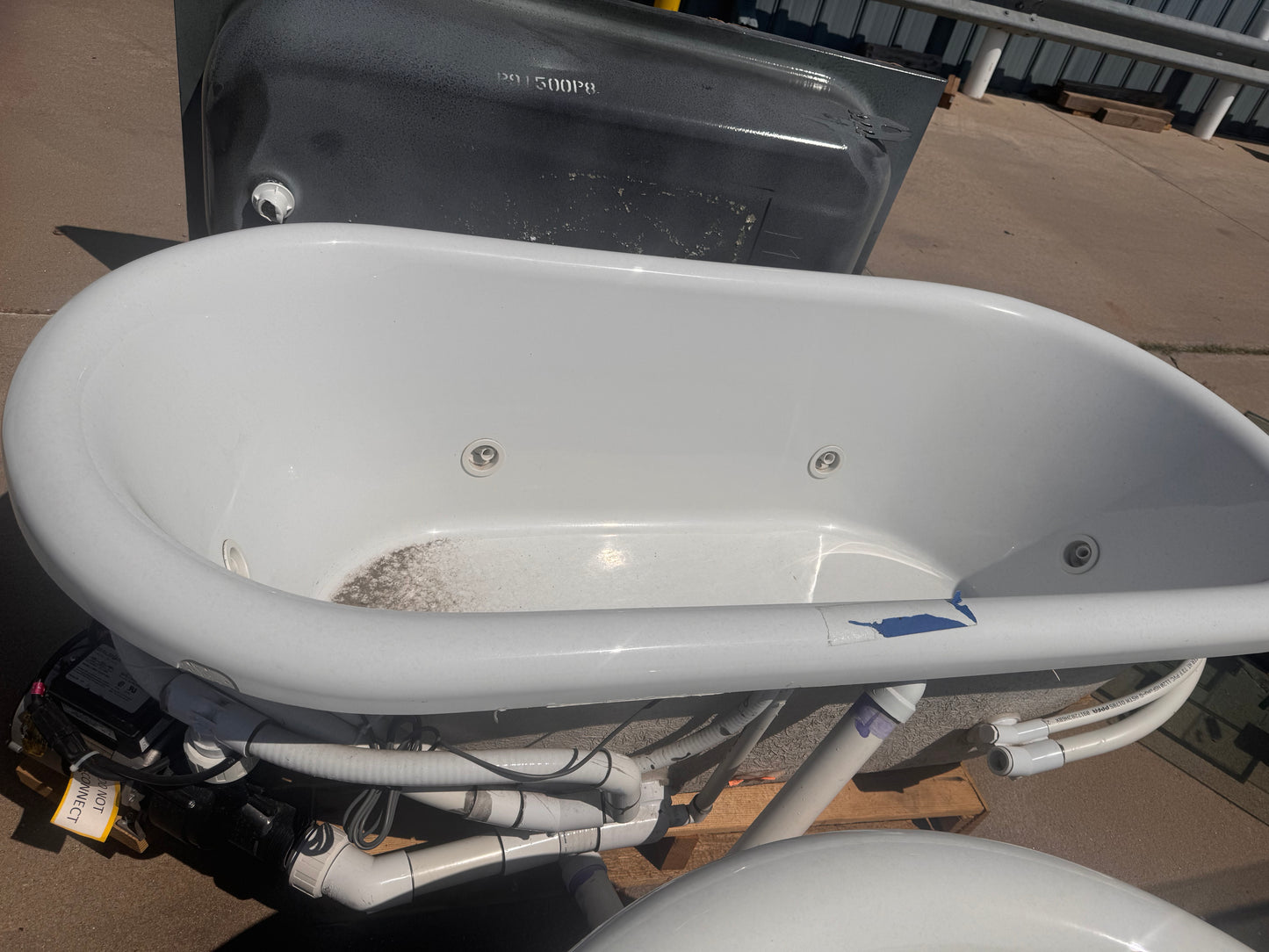 Balboa Jetted Soaking Tub, 6 Foot White