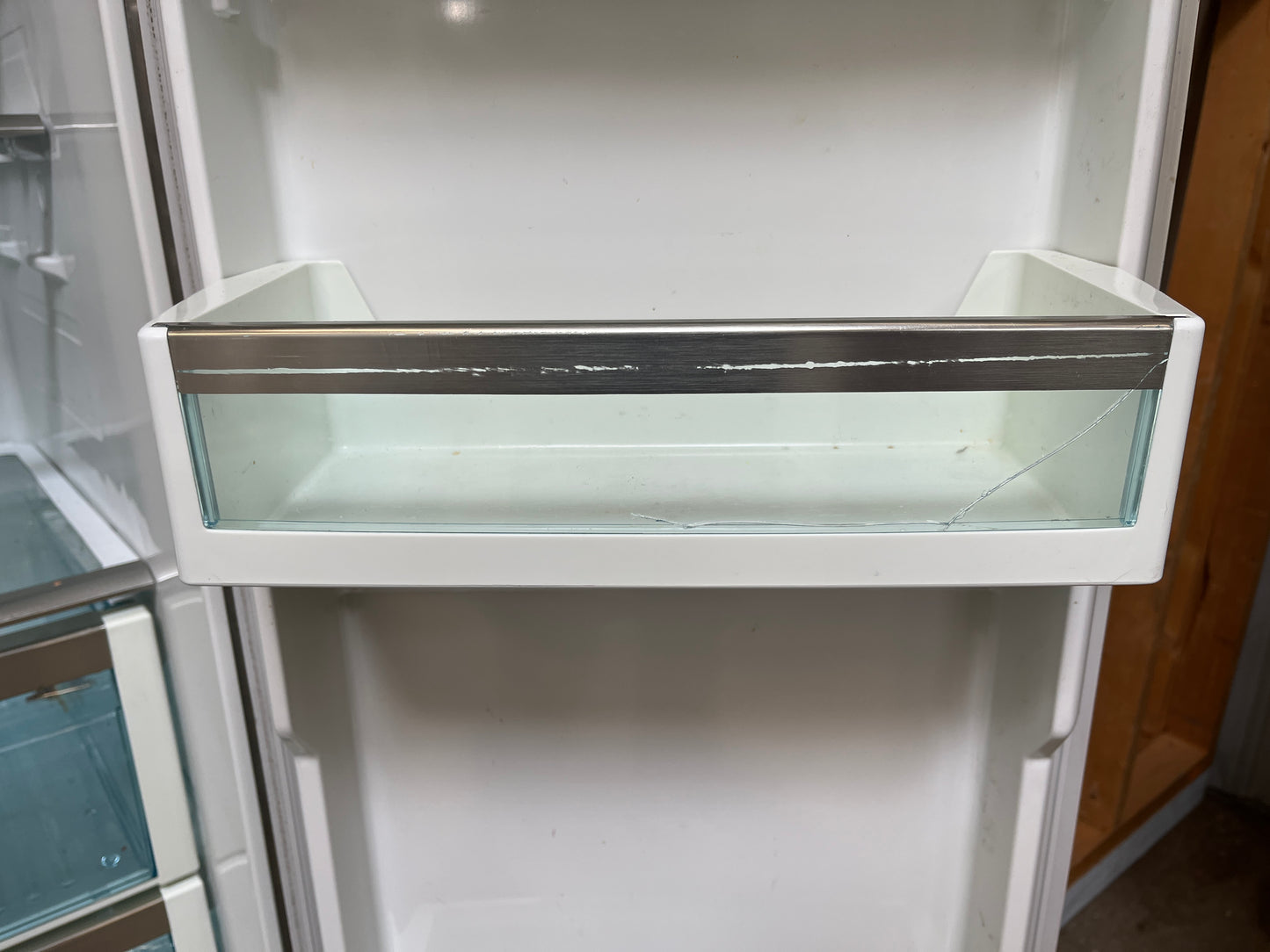 Bosch Side-by-Side Refrigerator/Freezer – Stainless Steel [813.01]