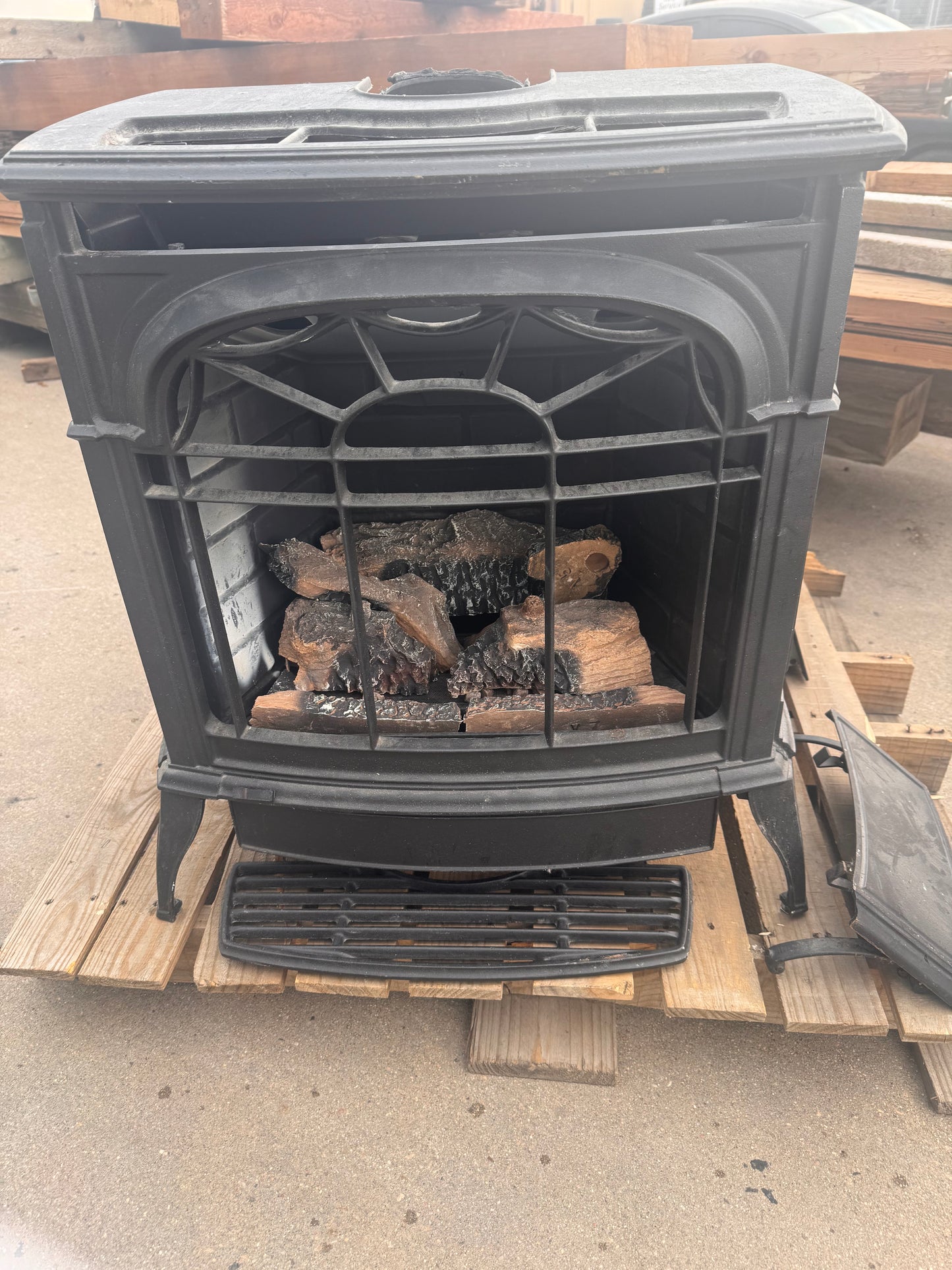 Reclaimed Vermont Castings Stardance Freestanding Gas Stove
