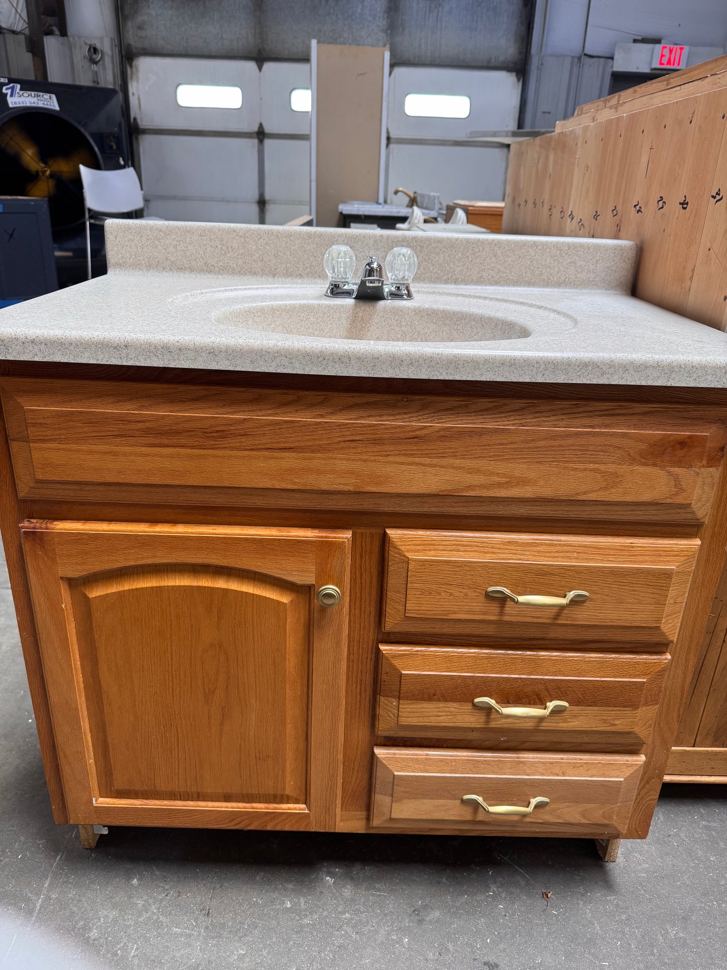 36in Oak Vanity with Cultured Marble Top, Single Basin