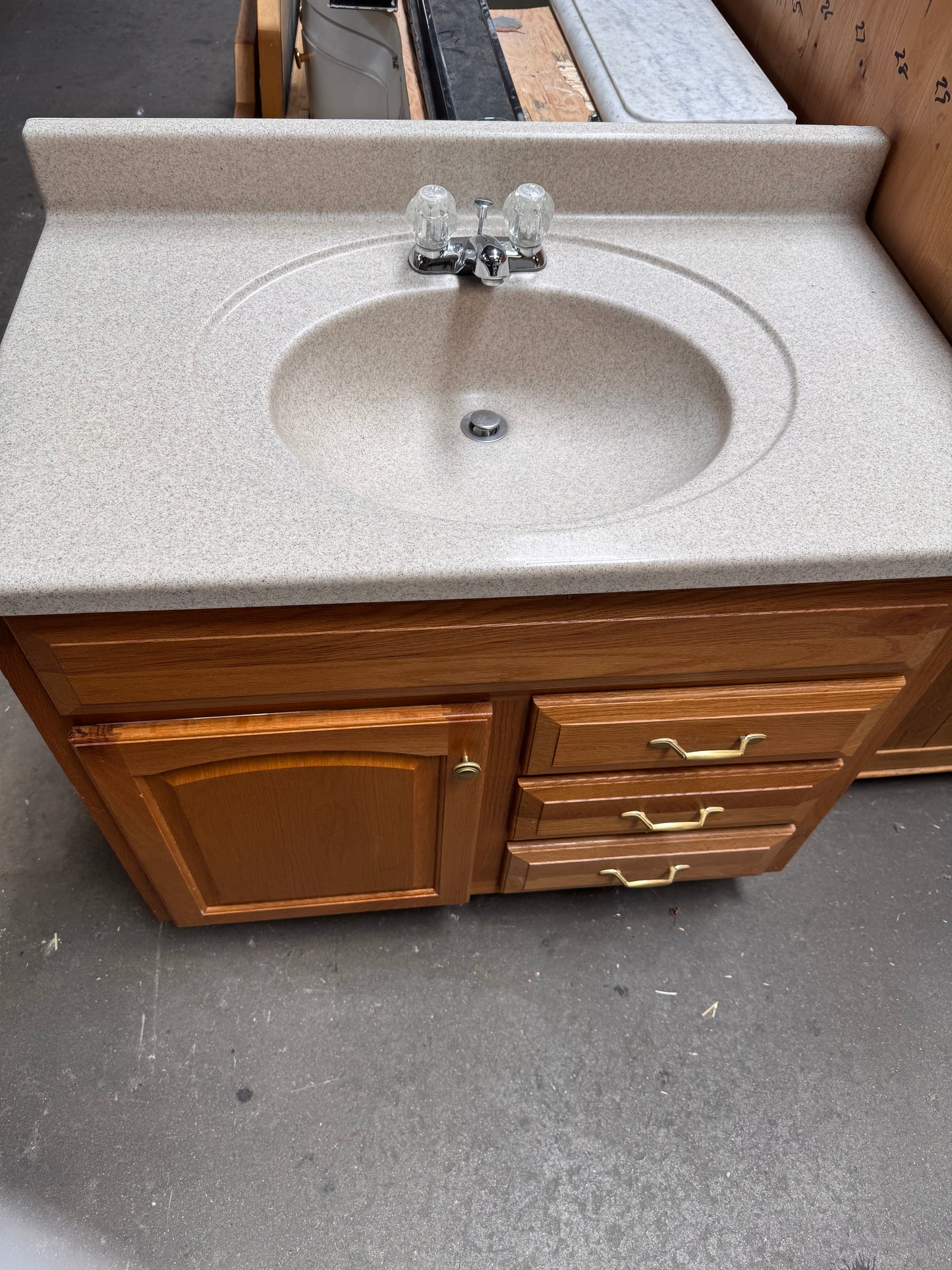 36in Oak Vanity with Cultured Marble Top, Single Basin