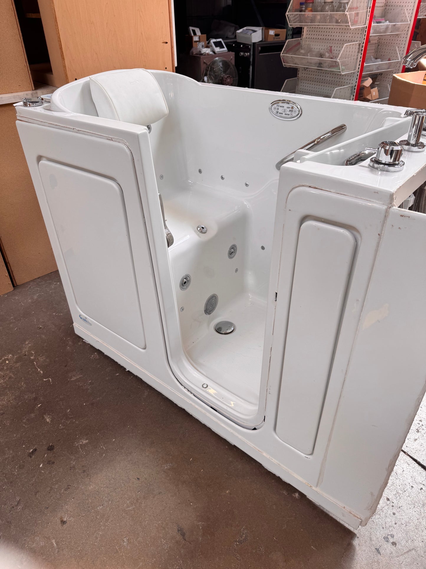 Reclaimed Safe Step Walk In Whirlpool Tub, Tested and Working
