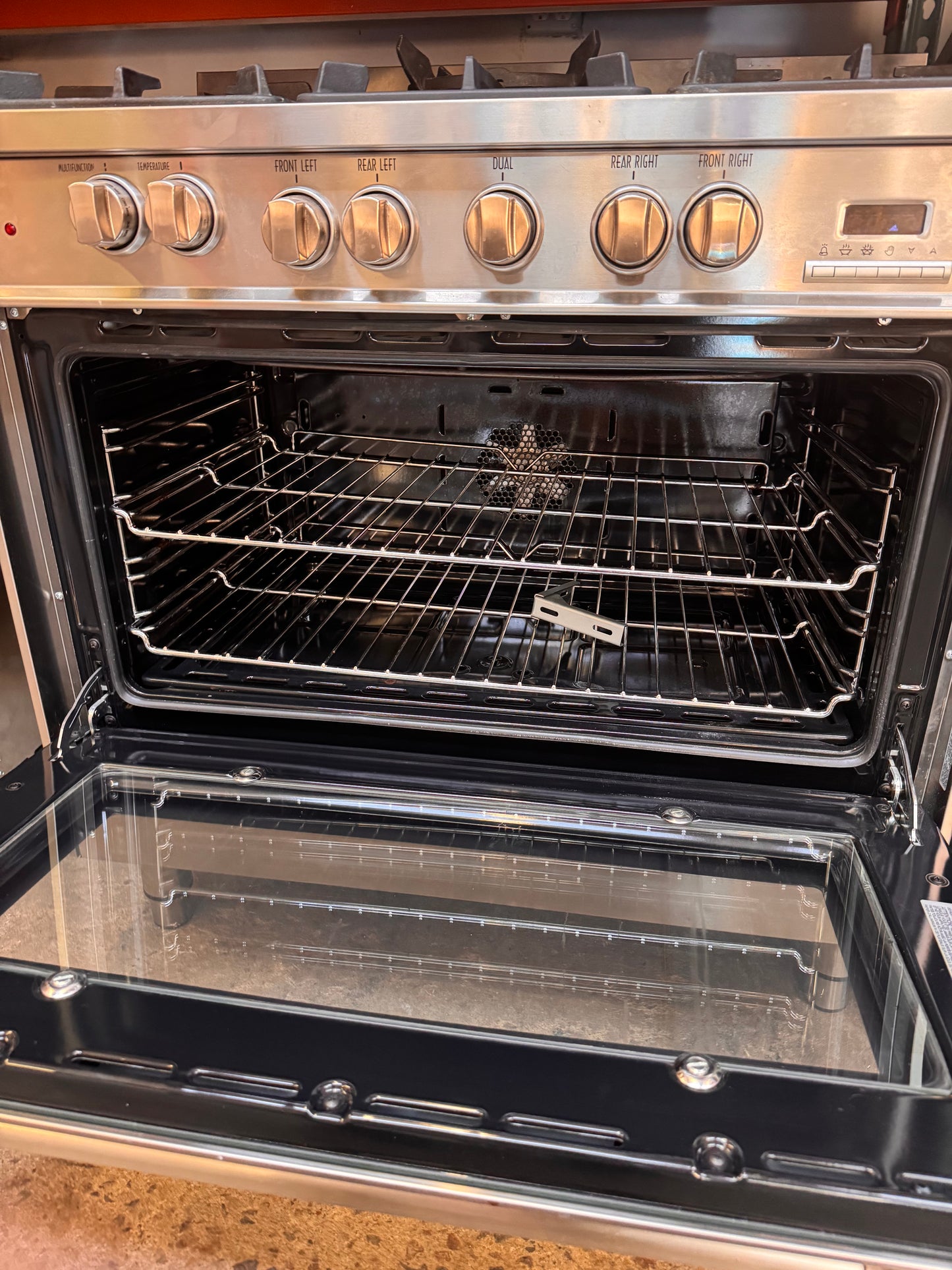 36in Reclaimed Verona Pro-Style Dual Fuel Range, Stainless