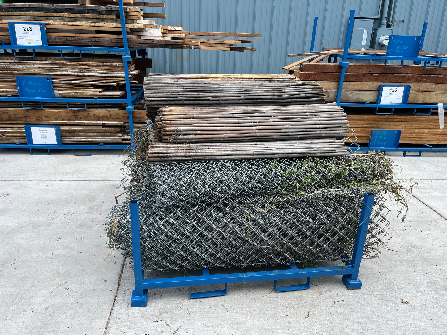 5 ft Tall Chain Link Fence Mesh & Metal Pipe Frame – Approx. 150 linear feet ($4.50/LF) [1002.60]