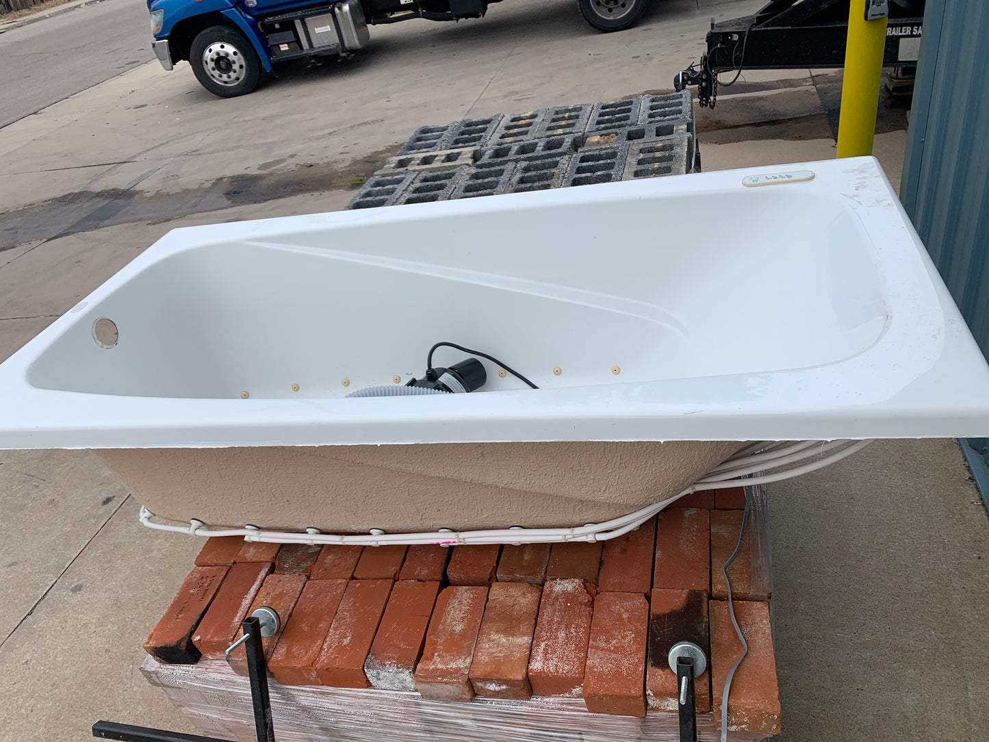 Hydro Systems Acrylic Jetted Drop-In Bathtub – White [809.05]