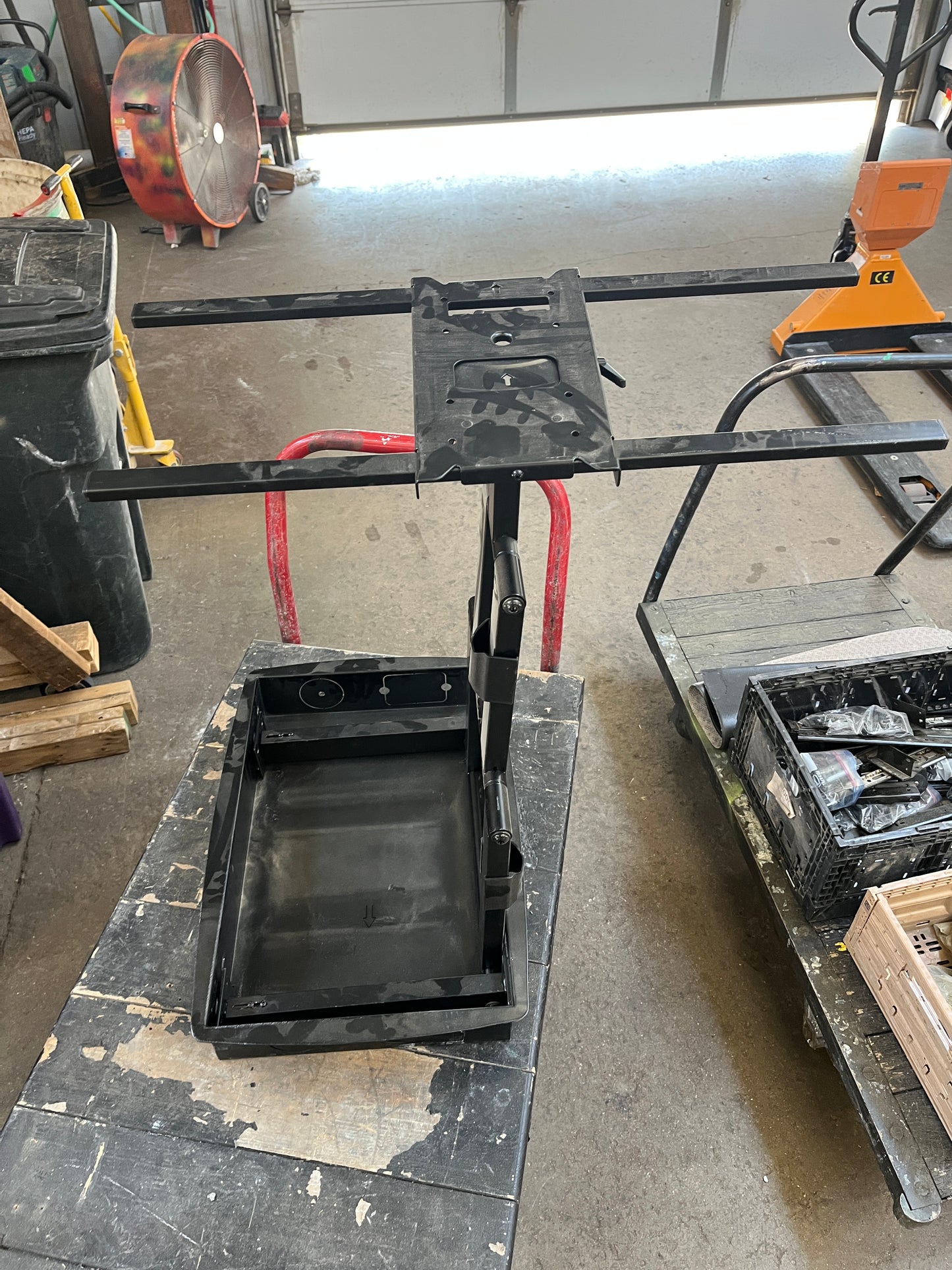 Heavy-Duty Articulating TV Wall Mount – 30" Extension, 16x24" Plate [721.10]