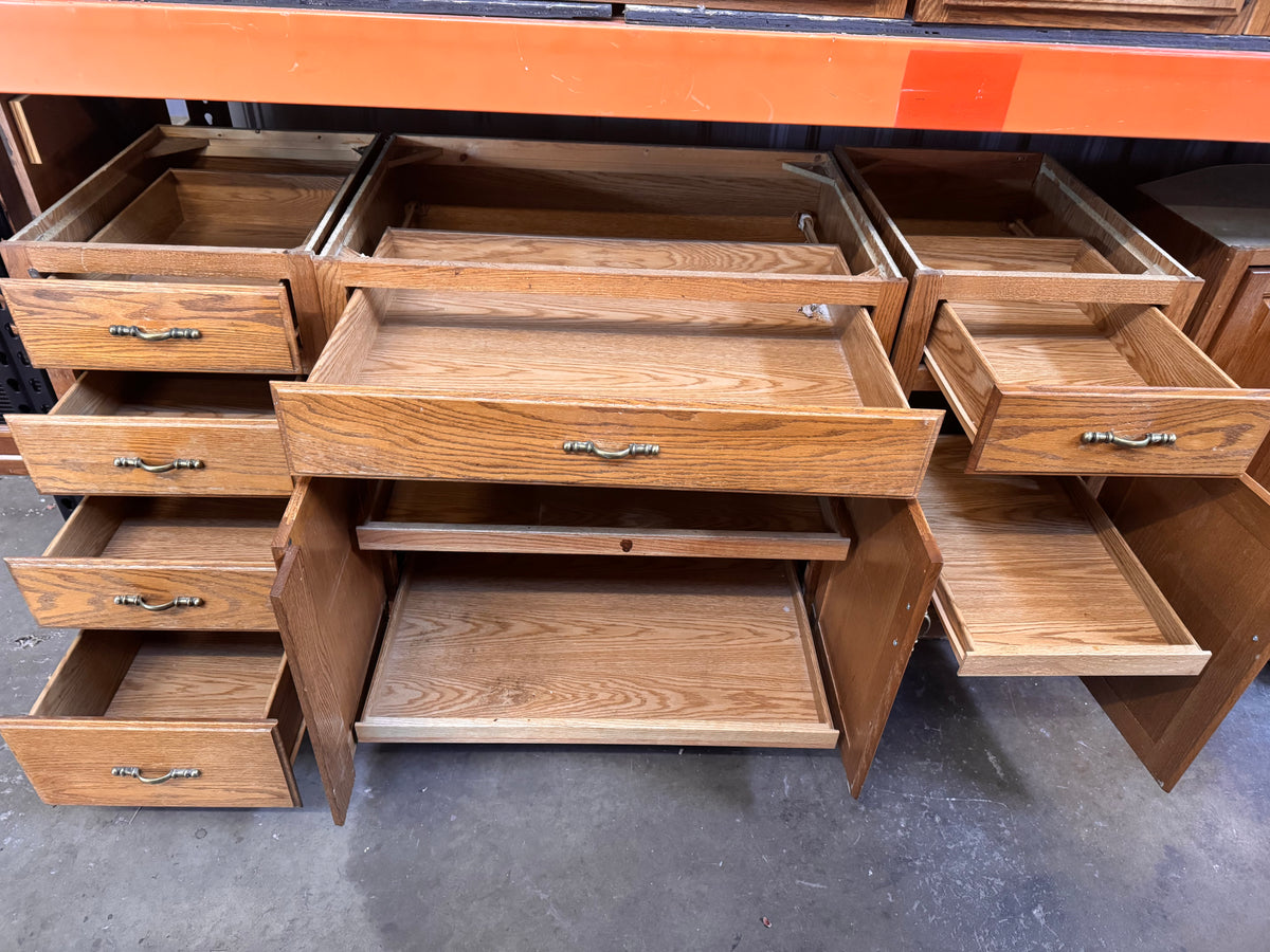 14.75ft Reclaimed Oak Kitchen Cabinet Set, 17-Piece Base and Upper